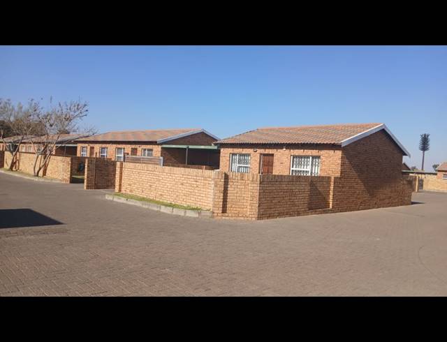 2 BEDROOM SECTIONAL TITLE FOR SALE IN FINSBURY